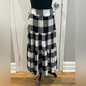 ASOS Petite Black and white gingham midis skirt
Good condition